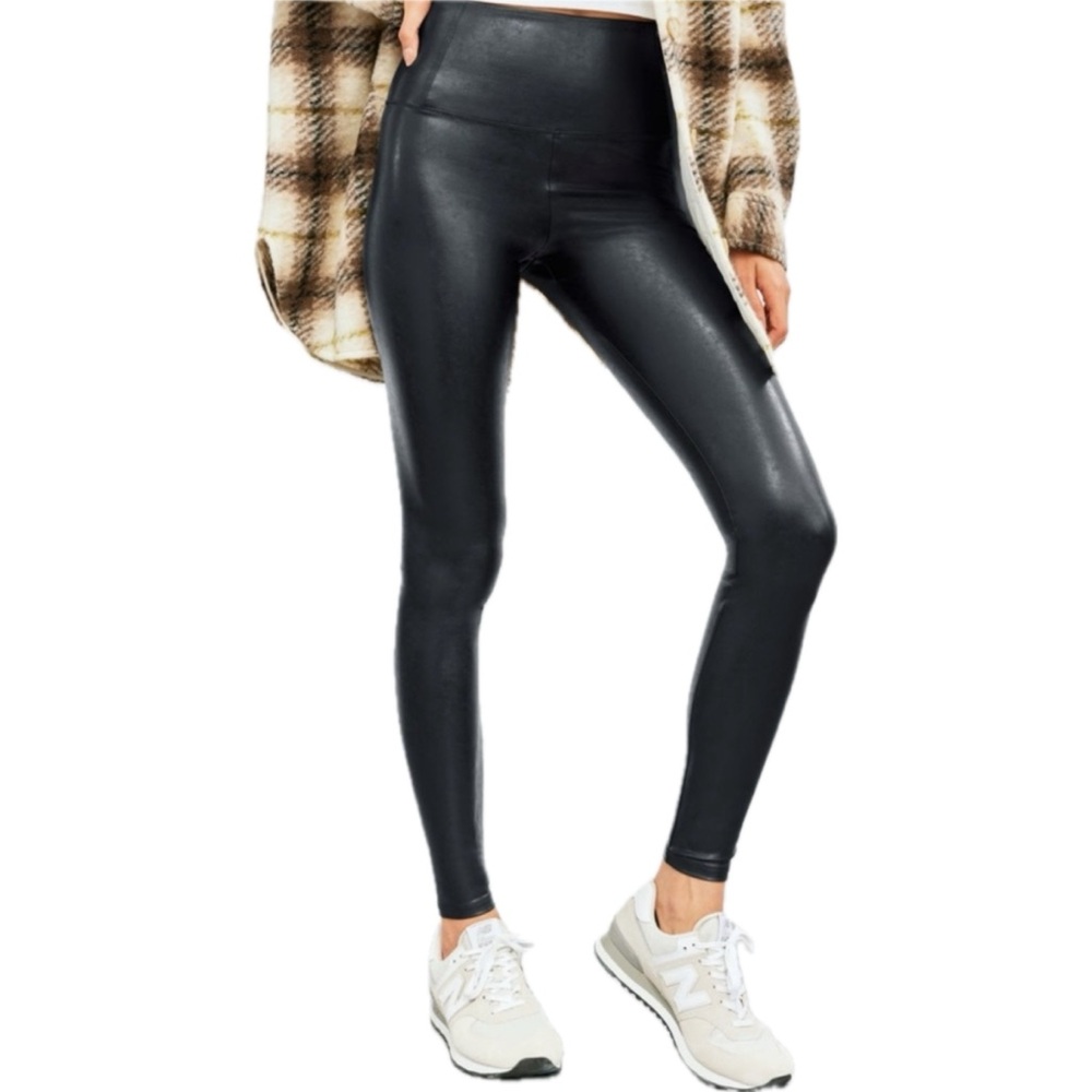 Aritzia Wilfred Free Daria Faux Leather Leggings in Black